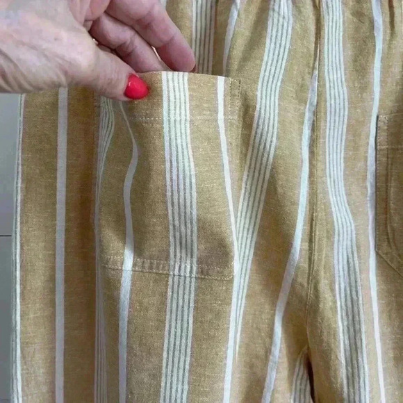 Marine Layer women’s size large wide leg, belted pull on pants.Great condition. - Picture 6 of 8